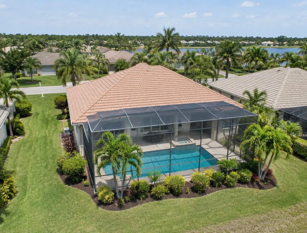 Aerial view of a Florida pool home